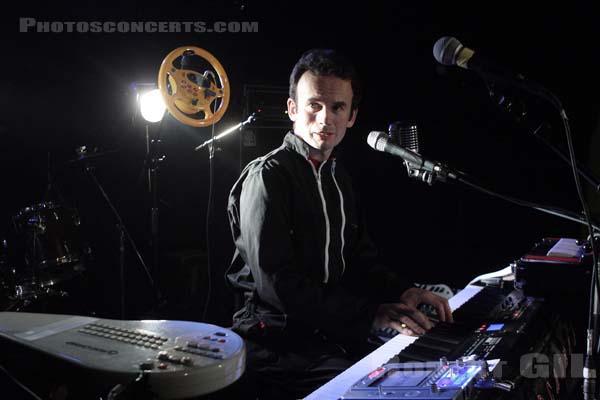 CASCADEUR - 2008-02-05 - PARIS - Glaz Art - 